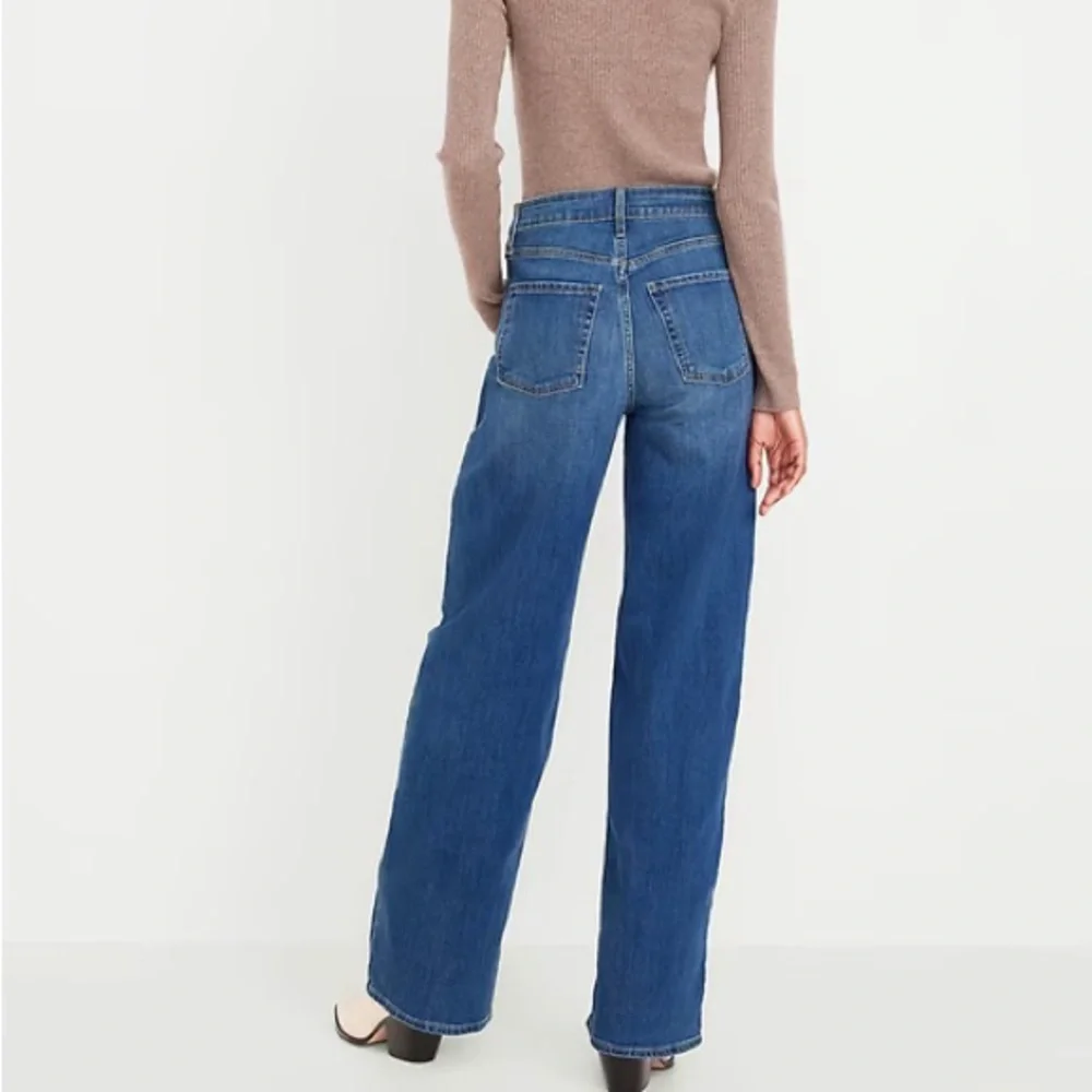 Old Navy High-Waisted Wow Wide-Leg Jeans Medium Wash Size 16 - Picture 3 of 7